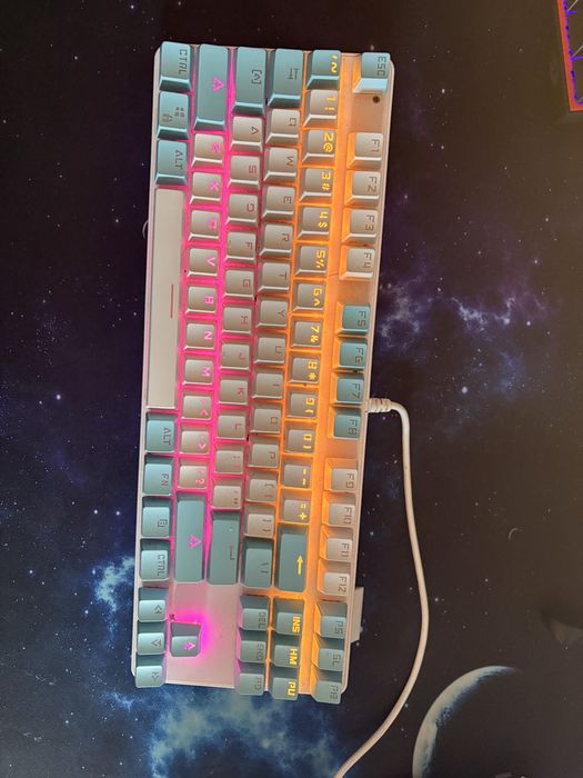 Tastatura gaming qwerty