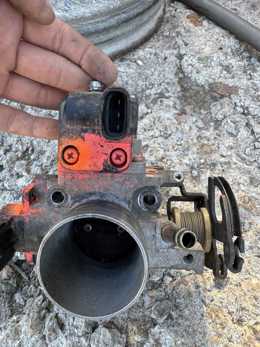 Продам дросельную заслонку 3sfe