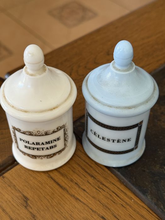 Recipient farmacie , sticla farmacie vechi , vintage