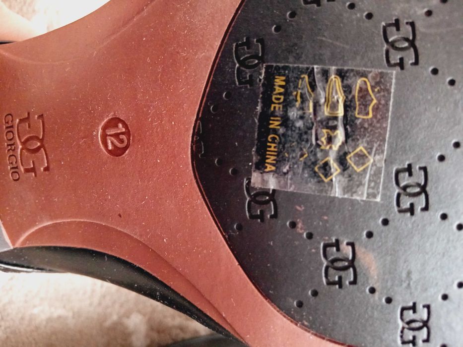 нови обувки N46 .