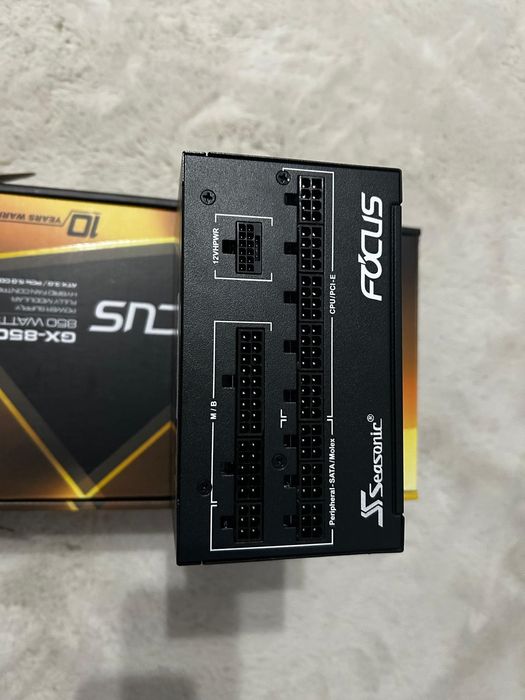 Vând sursa seasonic