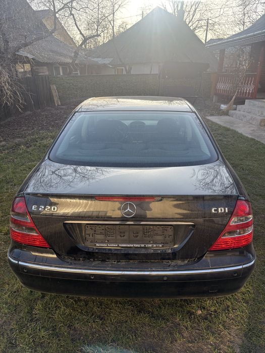 MERCEDES-BENZ E-Class 2004 — imagine 3