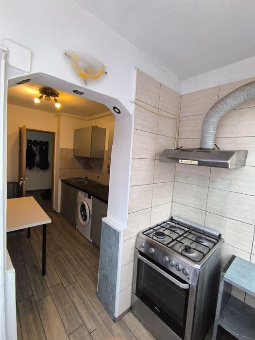 Închiriez apartament cu 2 camere metrou Gorjului, direct proprietar