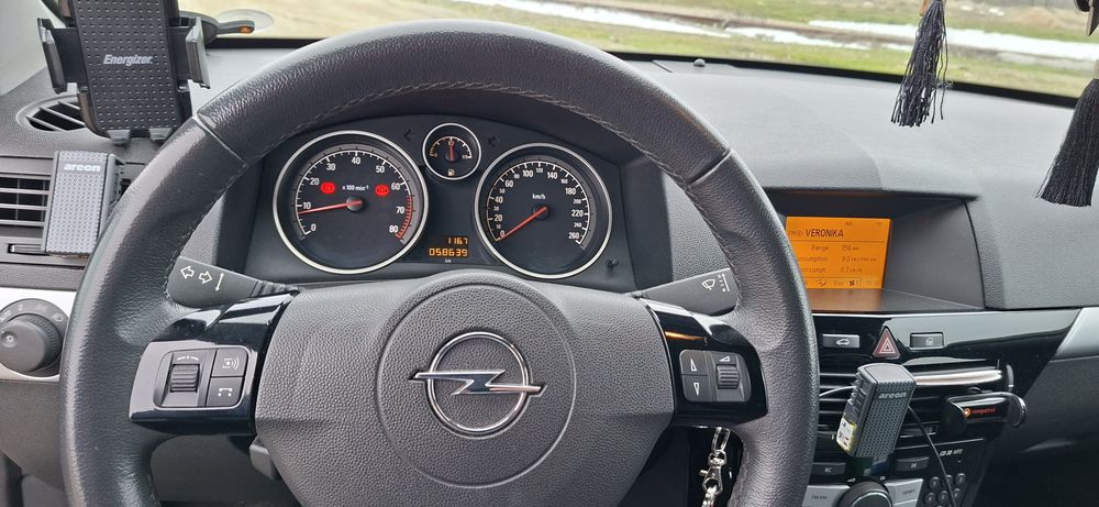 OPEL Astra 2010 — imagine 4