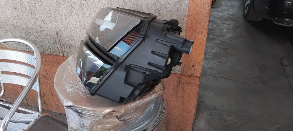 Продавам ляв фар за Skoda Karoq, Шкода Карок, Škoda Karoq оригинален