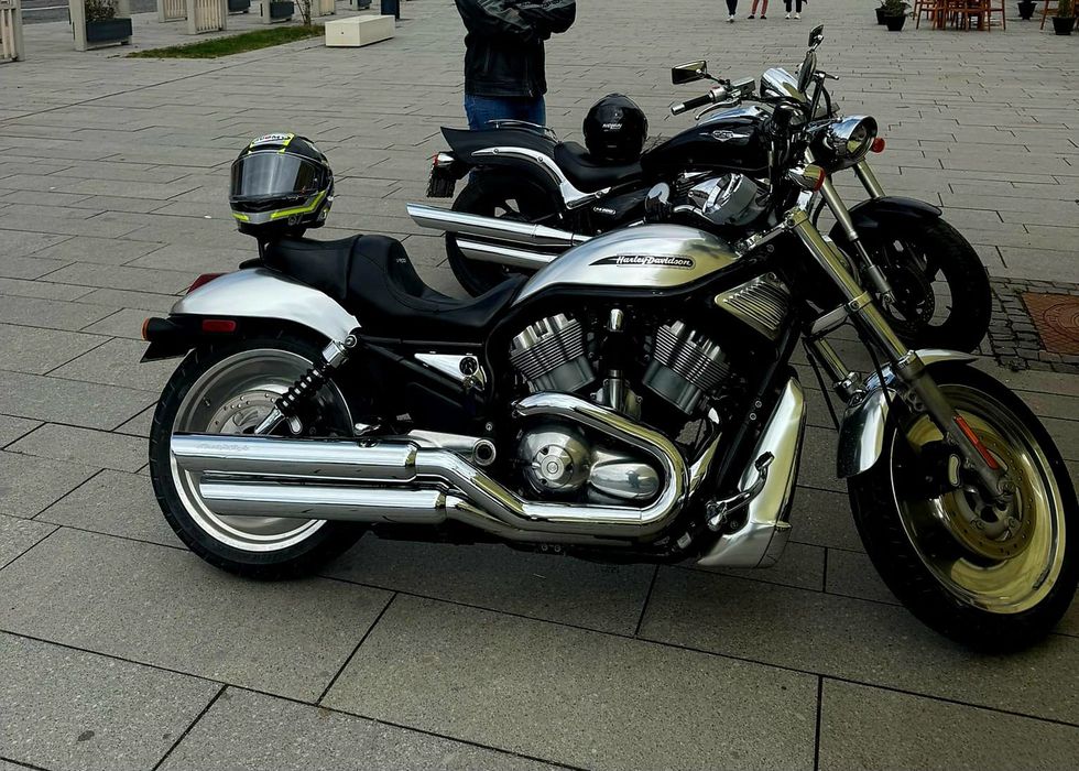 Harley  Davidson  v rod 2005