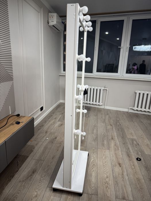 Зеркало с подсветкой