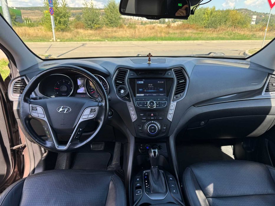 Hyundai Grand Santa Fe 2.2 CRDi 197 CP 4WD – 7 locuri – Full