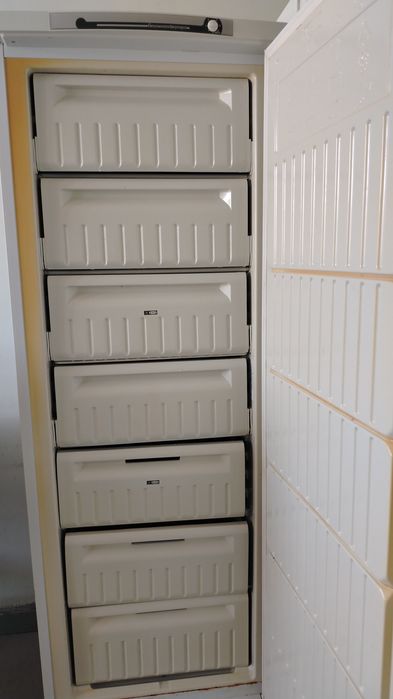 Морозильник Indesit