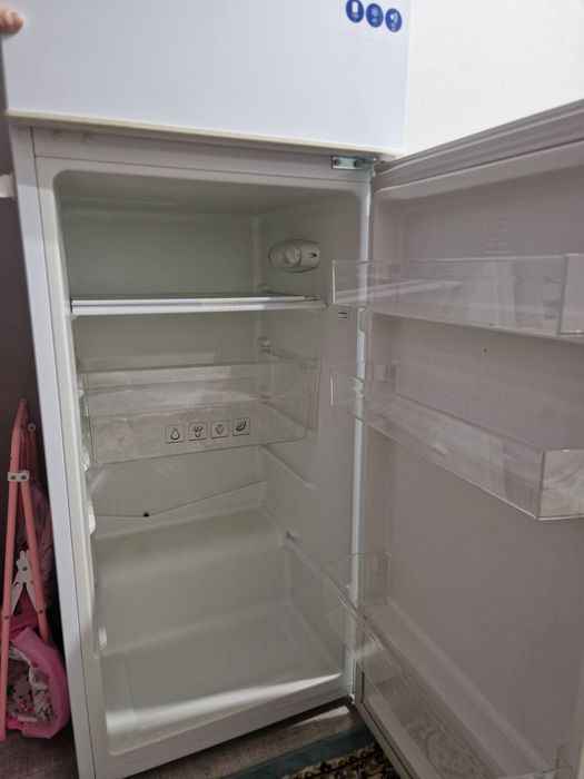 Продам холодильник