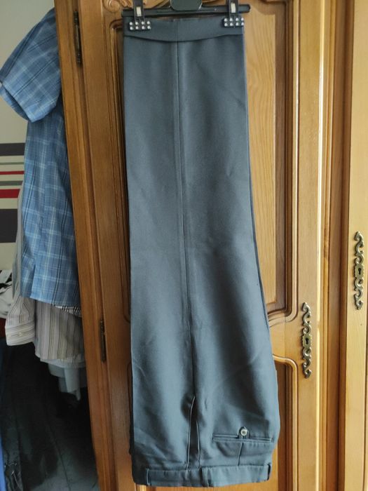 Pantaloni barbati, modele diferite, marimi diferite, nunate diferite