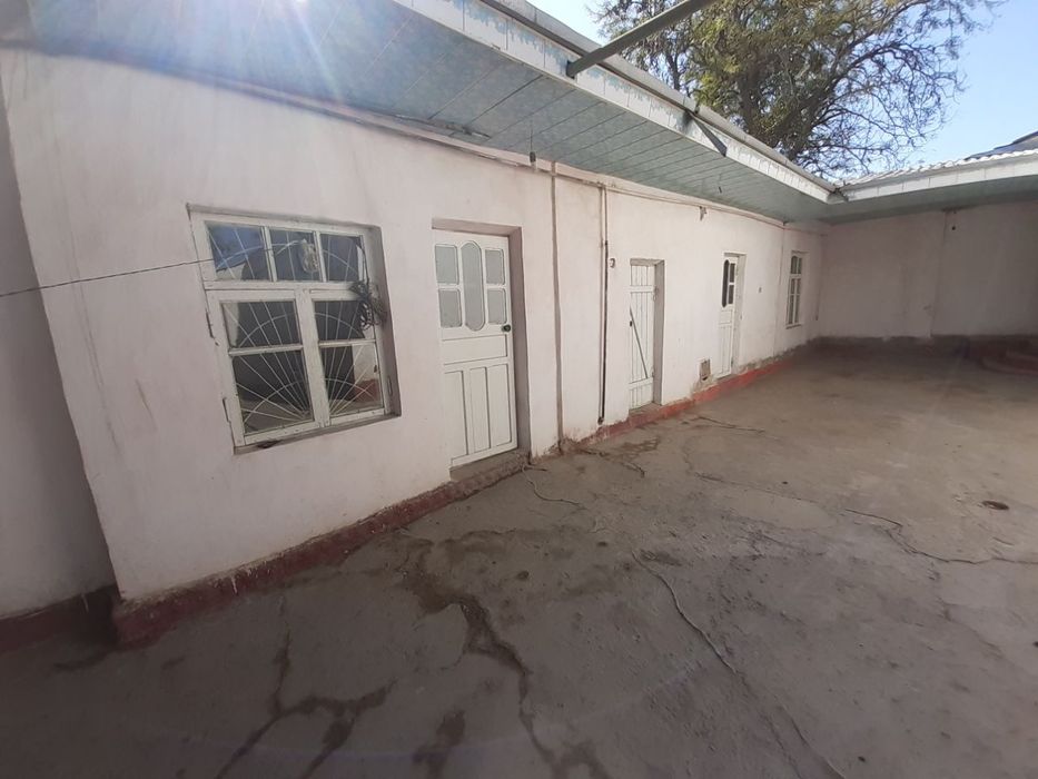 Hovli sotiladi 5 sutix 3ta xona narxi 300 million