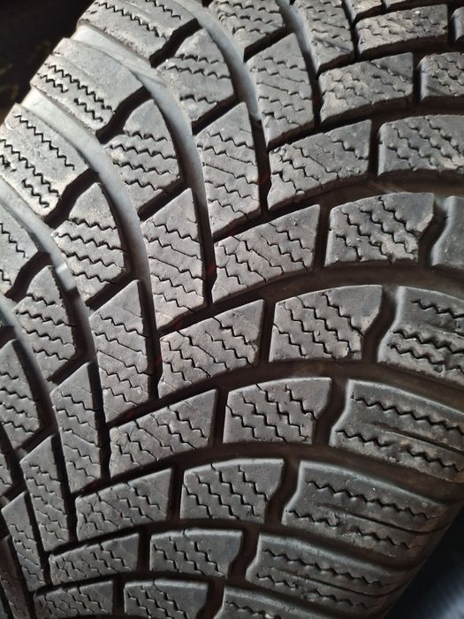 2 Anvelope de iarnă 235 55 r17 Bridgestone