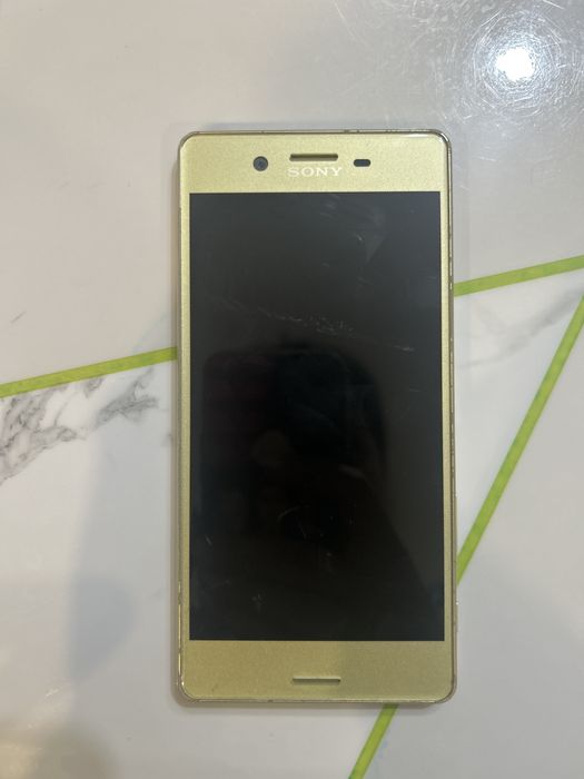 Продам телефон Sony F5122