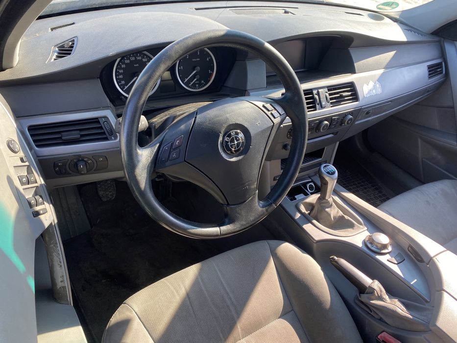 Dezmembrez bmw e61 e60 525 d