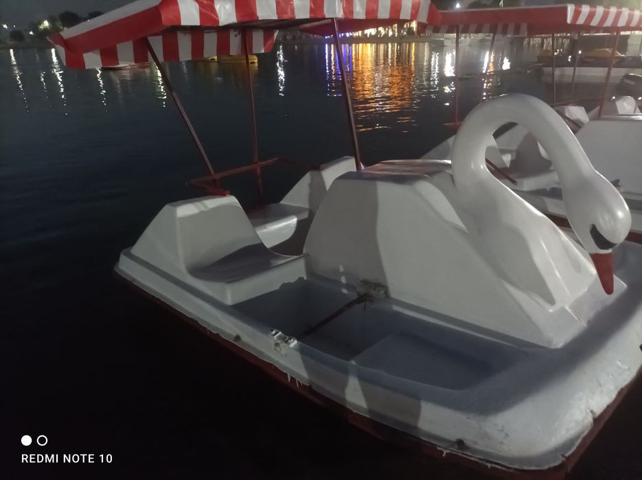 Katamaranlar sotiladi