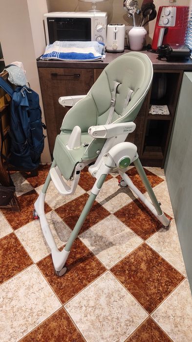 Peg Perego стол за хранене