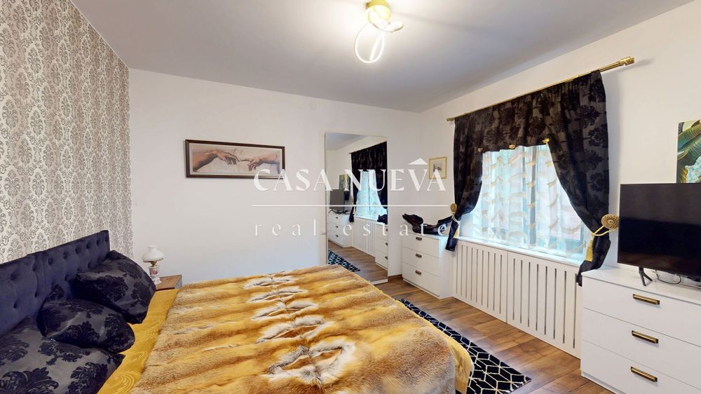 Продава се Къща в София, Център - 400 кв.м за 6250 €/кв.м - Снимка #3