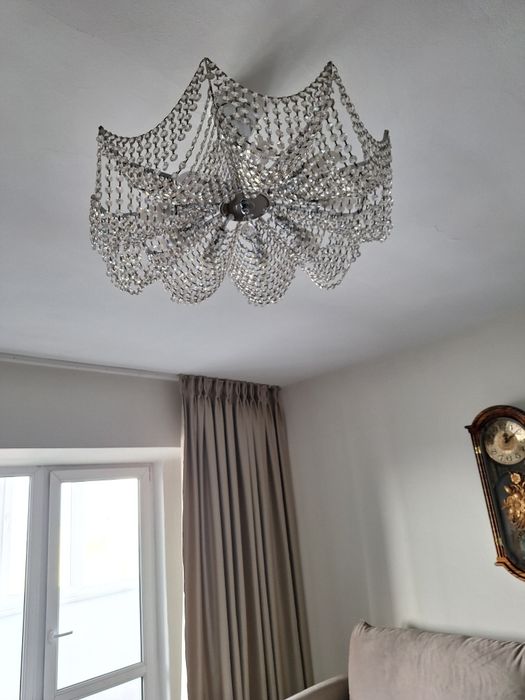 Продам хрустальную люстру