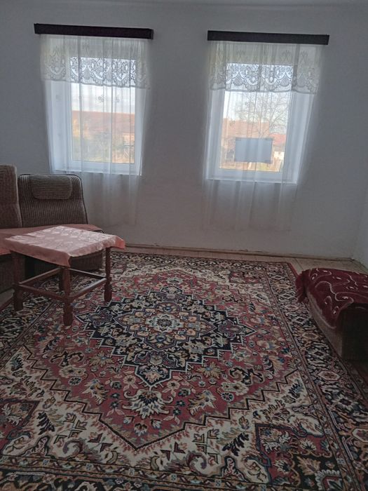 Casă la Țară cu grădină
