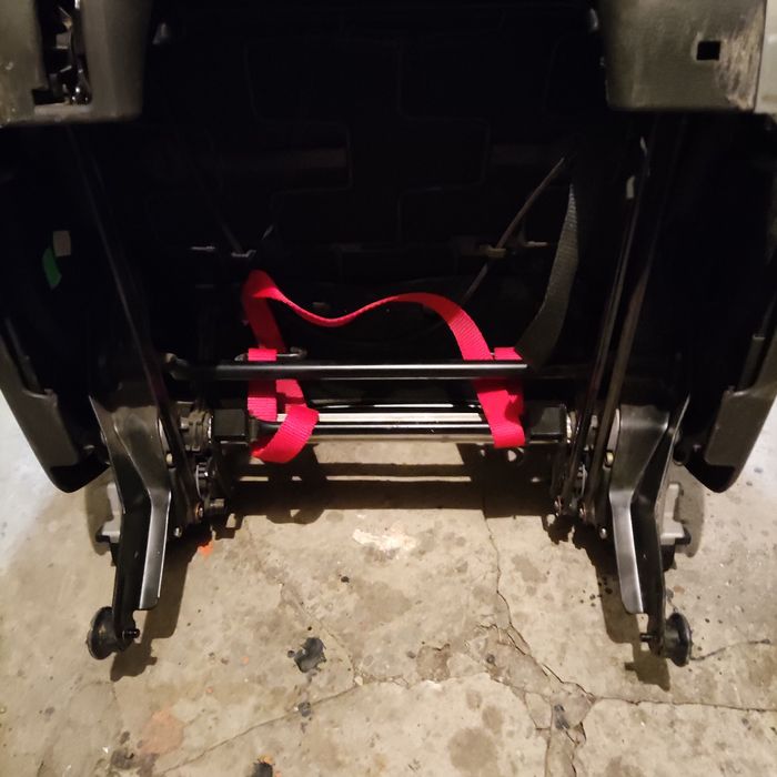 Седалка за Пежо 807 ; С8