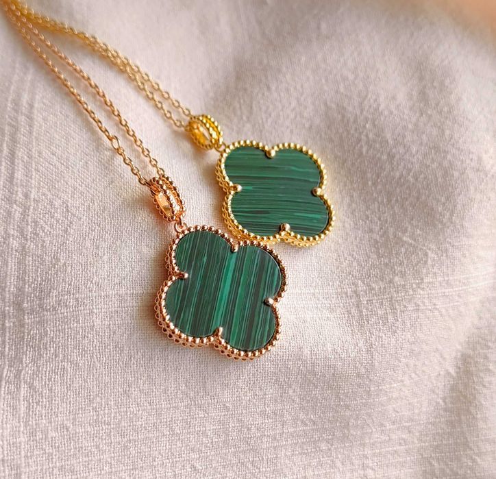 Дълго дамско колие с голяма детелина от зелен малахит, Van Cleef - VCA