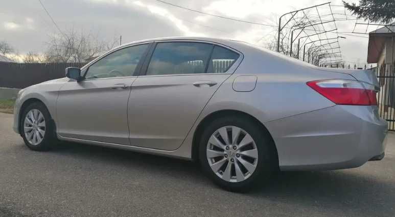ПРОДАВАМ автомобил Honda Accord Honda Accord