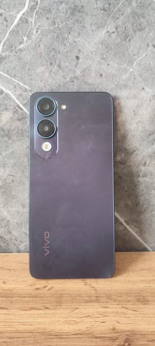 Продам VIVO Y04 !