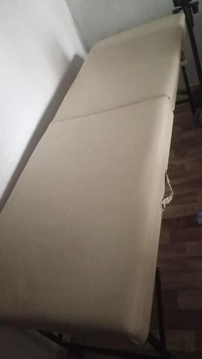 Продам кушетка.  Состояние хорошее удобно брать