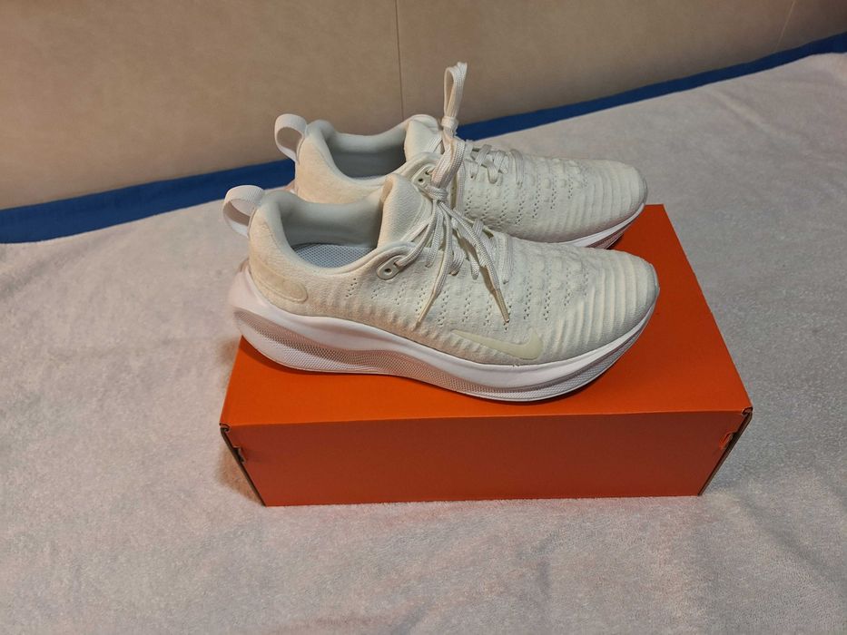 Дамски маратонки NIKE INFINITY