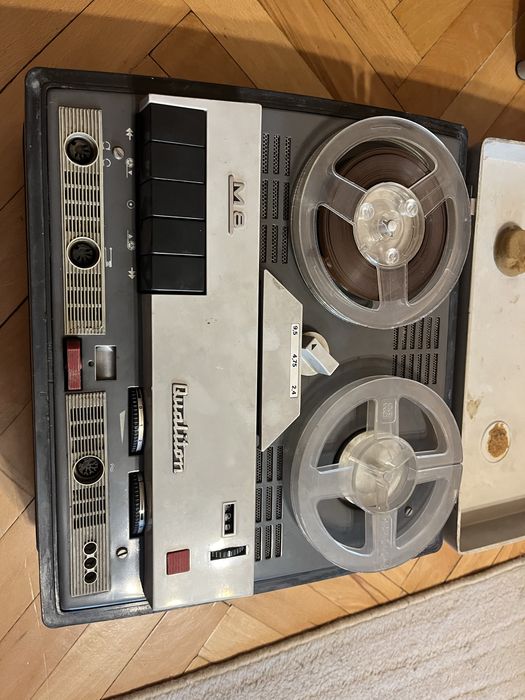 Магнетофон Philips  4308 и Qualiton