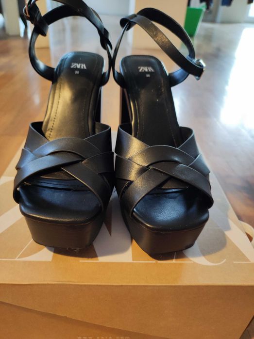 Дамски кожени сандали ZARA