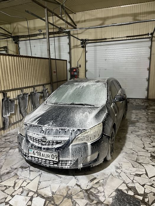 Опел астра j  продаются