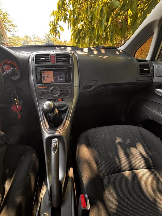Toyota Auris 2010 – Бензин, Отлично състояние, 139 480 км