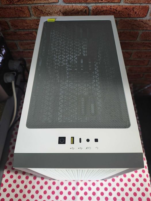Carcasa PC Corsair 4000D Airflow White.