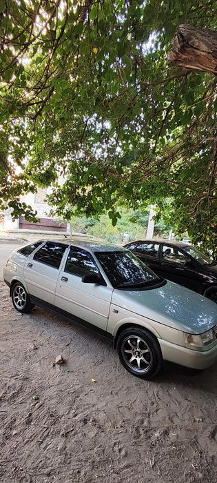 Продается.с салона один владелец.16 кл.мотор.