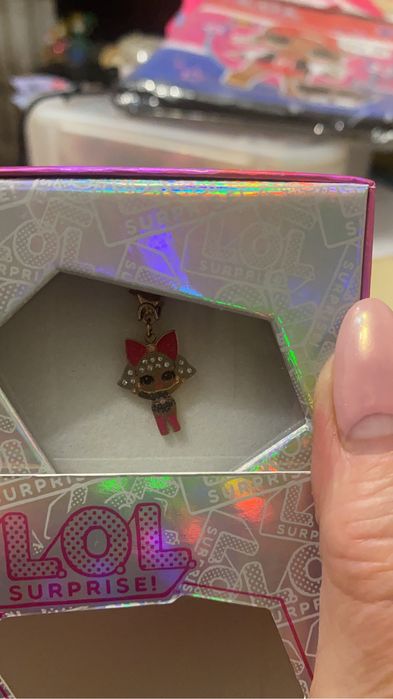 Кулон LOL surprise