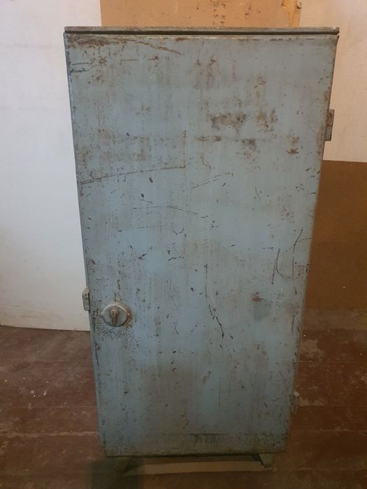 Продаётся Сейф 113×50×35