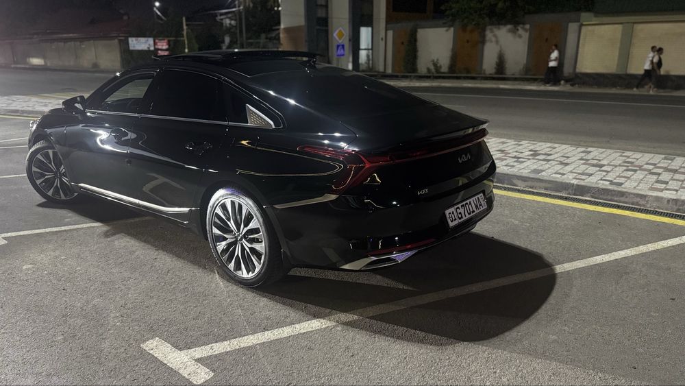 Продаю свой автомобиль Kia K8 бизнес-класса.