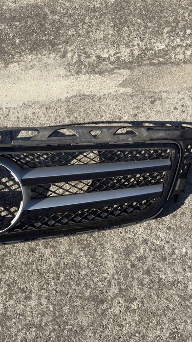 Предна решетка за w218 mercedes cls