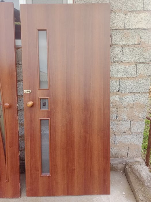 Б/у есіктер сатылады