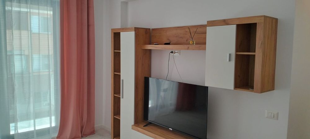 Închiriez apartament cu doua camere