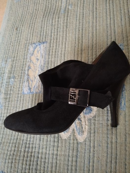 Ботильоны 39 р Respect