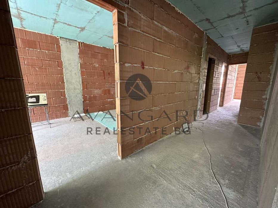 Продава се Четиристаен апартамент в Пловдив, Кършияка - 135 кв.м за 943 €/кв.м - Снимка #6