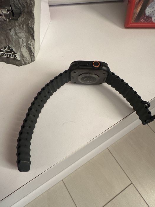 Продам Apple Watch Ultra 2 49 mm.