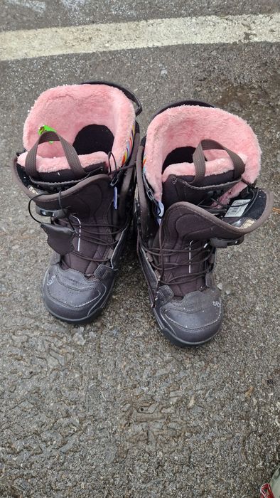 Schiuri, Clapari, Bețe, casca, haine