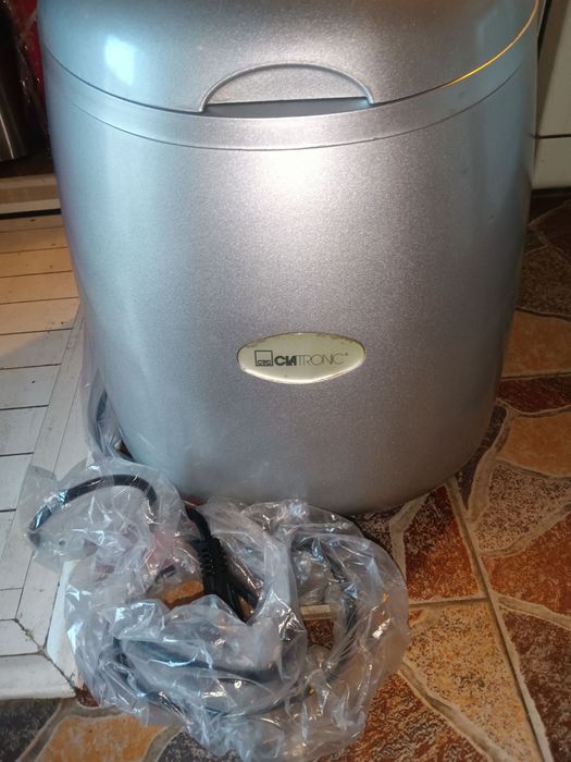 Продавам чисто нов ледогенератор