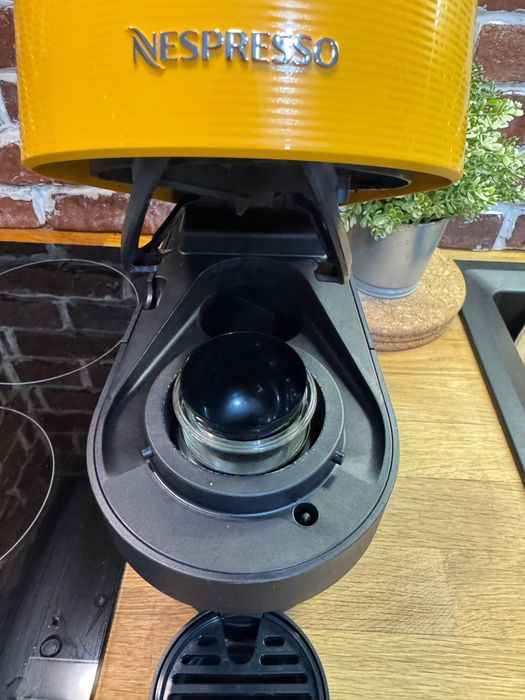 Кафемашина с капсули NESPRESSO VERTUO POP Mch Yellow