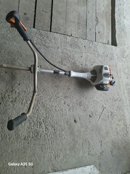 Se vinde motocoasă sau schimb cu scuter+diferență din partea mea dacă e cazul.