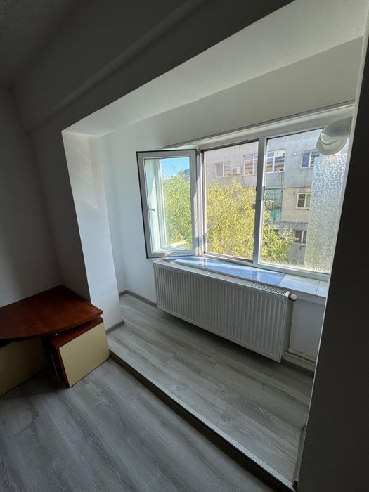 Garsoniera de vanzare et.3 zona HCC
